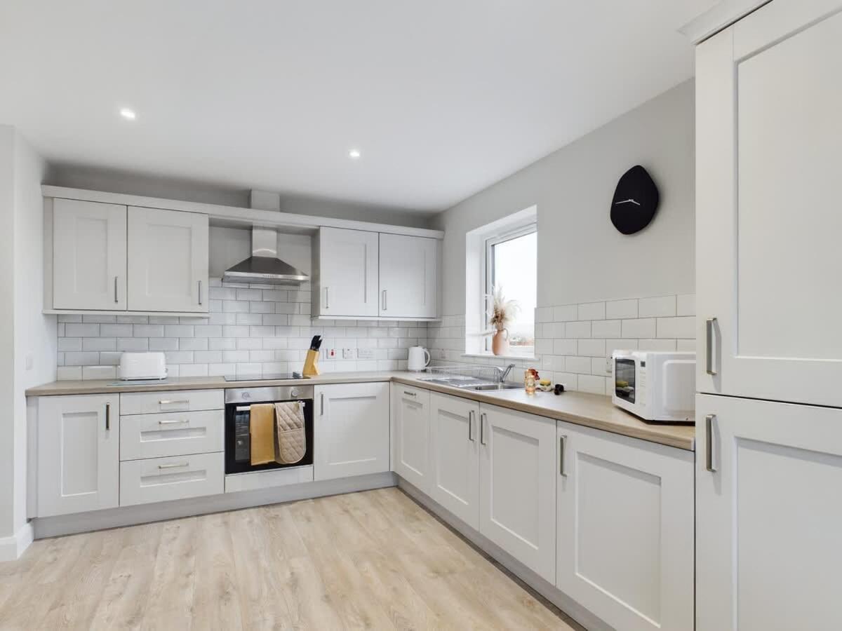 Modern 1 Bedroom In Apartment Belfast